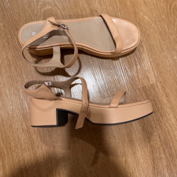 Seychelles Rest Assured Sandals - Picture 2 of 6